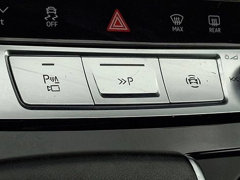 Used 2023 Audi Q7 3.0T Prestige w/ Prestige Package AWD/4WD image 24