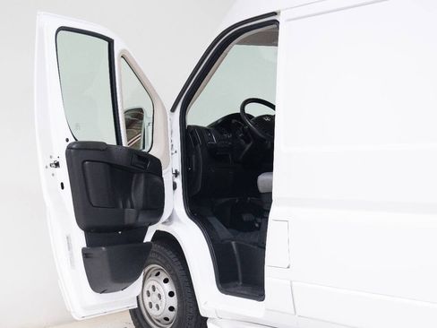 Used 2015 RAM ProMaster 2500 image 34