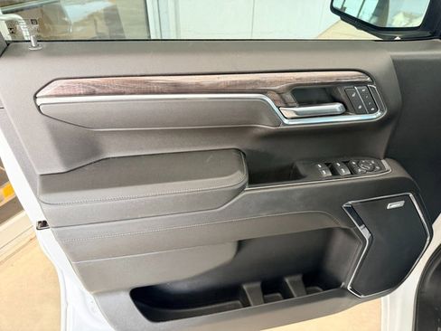 Used 2023 Chevrolet Silverado 1500 LTZ image 15