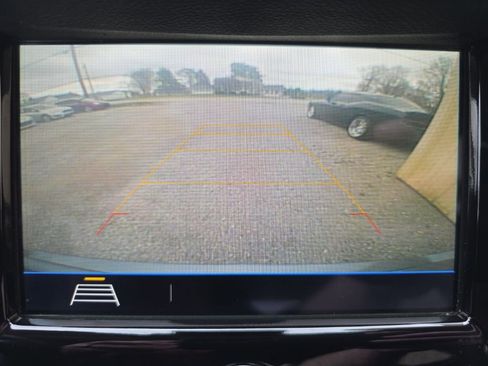 Used 2019 Chevrolet Trax LT w/ LT Convenience Package image 26