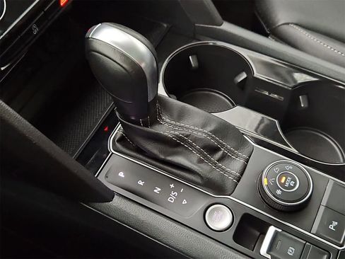 Used 2021 Volkswagen Atlas SEL image 34