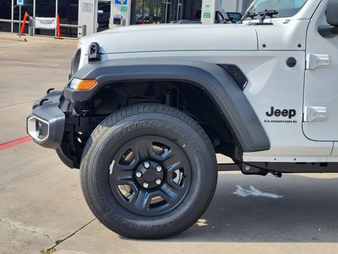 New 2026 Jeep Gladiator Sport image 10