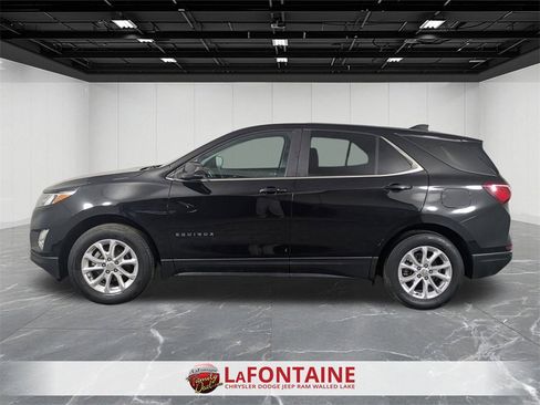 Used 2021 Chevrolet Equinox LT image 2