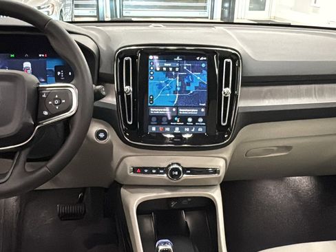 Used 2026 Volvo XC40 B5 Plus w/ Protection Package Premier image 11