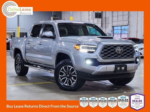 Used 2020 Toyota Tacoma TRD Sport w/ Technology Package RWD image 1