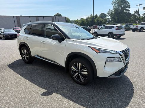 Used 2023 Nissan Rogue SL w/ SL Premium Package AWD/4WD image 11