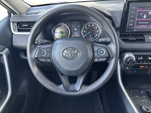 Used 2021 Toyota RAV4 XLE AWD/4WD image 14