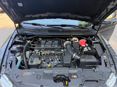 Used 2015 Ford Taurus SEL w/ Equipment Group 201A FWD image 21