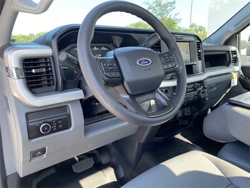 New 2025 Ford F550 2WD Regular Cab Super Duty image 33