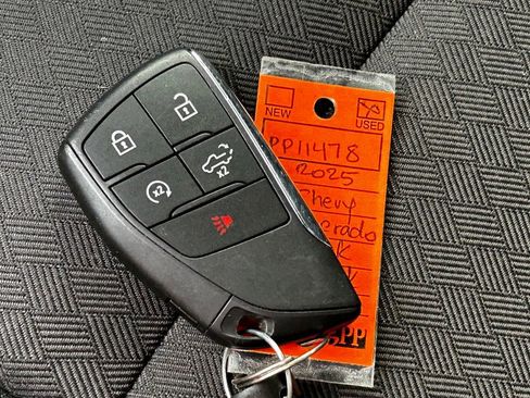 Used 2025 Chevrolet Silverado 1500 LT image 49