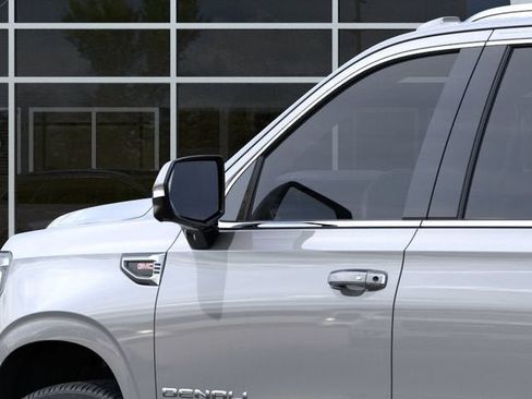 New 2026 GMC Yukon XL Denali w/ Sun & Power Step Package AWD/4WD image 12