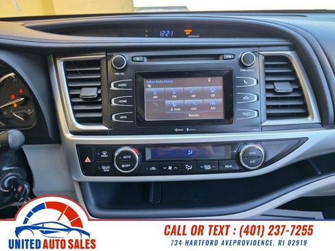Used 2015 Toyota Highlander Plus AWD/4WD image 16