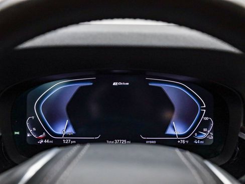 Certified 2023 BMW 530e w/ Convenience Package image 26