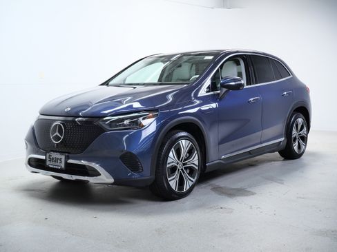 Certified 2023 Mercedes-Benz EQE 350+ 4MATIC SUV w/ Exclusive Trim Package image 9