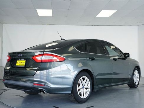 Used 2015 Ford Fusion SE FWD image 7