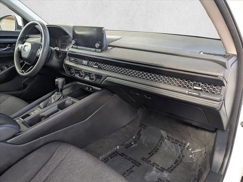 Used 2023 Honda Accord EX image 20