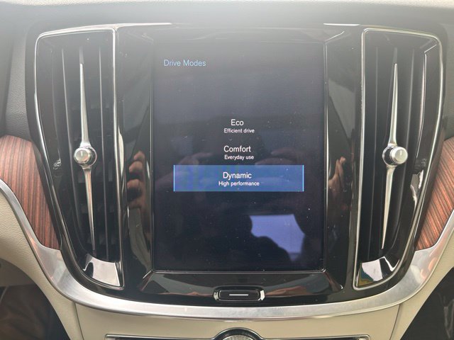 Used 2022 Volvo S60 B5 Momentum w/ Climate Package FWD image 28