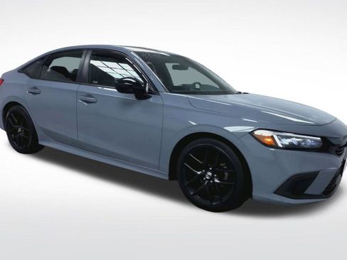 Used 2023 Honda Civic Sport image 2