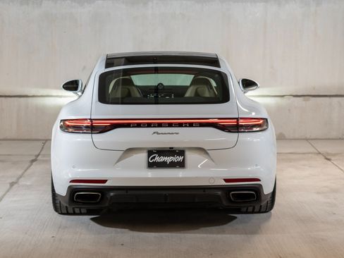 Certified 2023 Porsche Panamera image 6