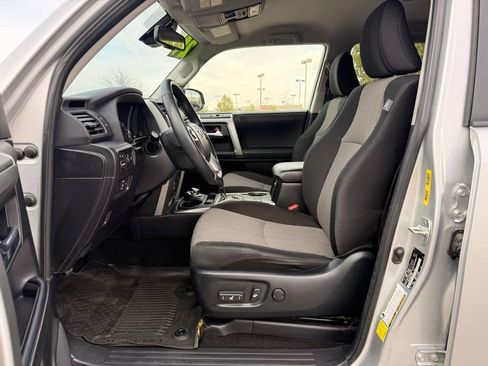 Used 2024 Toyota 4Runner SR5 image 12