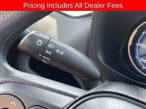 Used 2024 Toyota RAV4 XLE AWD/4WD image 27