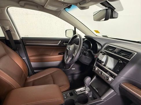 Used 2017 Subaru Outback 2.5i Touring AWD/4WD image 50