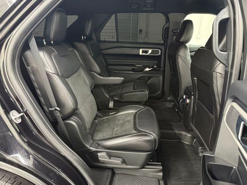 Used 2022 Ford Explorer ST image 39