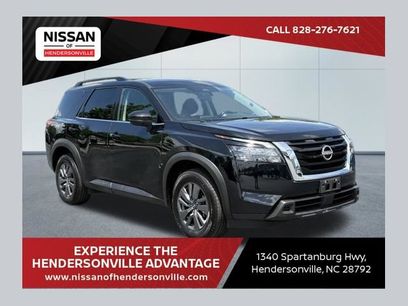 Used 2024 Nissan Pathfinder SV