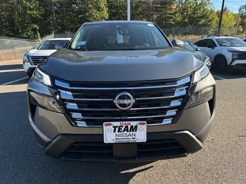 New 2026 Nissan Rogue SV image 2