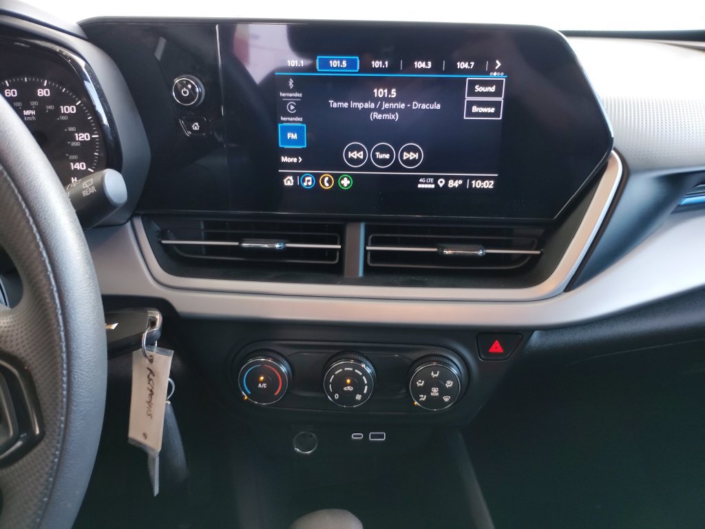Used 2024 Chevrolet Trax LS FWD image 33