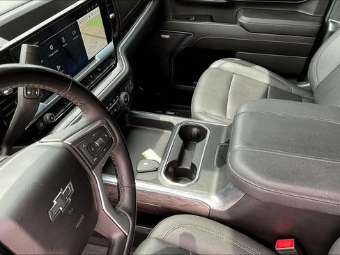 Used 2024 Chevrolet Silverado 3500 LTZ w/ LTZ Plus Package AWD/4WD image 8