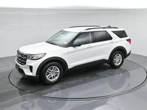 New 2026 Ford Explorer Active RWD image 42