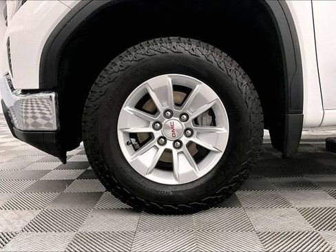 Used 2024 GMC Sierra 1500 Pro w/ Pro Value Package AWD/4WD image 10