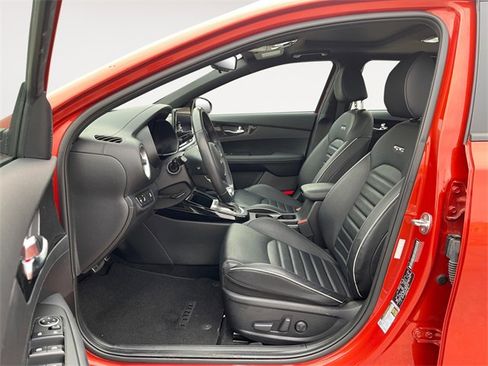 Used 2023 Kia Forte GT-Line w/ GT-Line Premium Package image 9