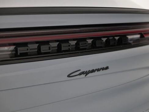 New 2026 Porsche Cayenne Coupe AWD/4WD image 26