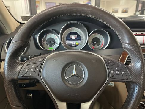 Used 2014 Mercedes-Benz C 300 4MATIC Sedan image 38