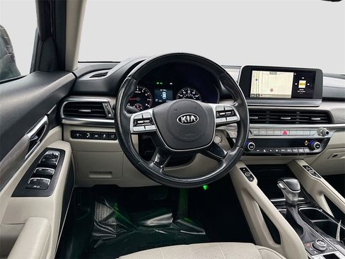 Used 2022 Kia Telluride EX image 24