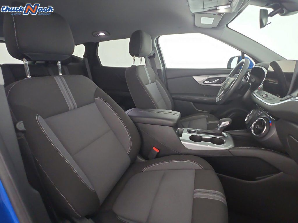Certified 2026 Chevrolet Blazer LT FWD image 32