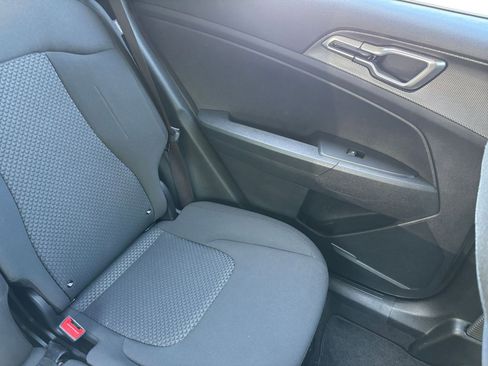 Used 2025 Kia Sportage LX FWD image 36