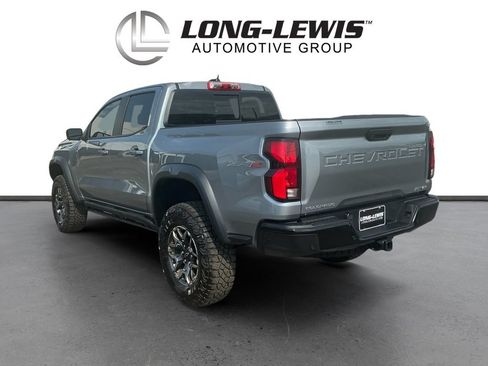 Used 2025 Chevrolet Colorado ZR2 w/ Technology Package AWD/4WD image 4