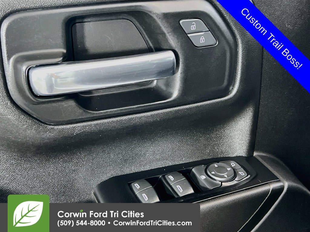 Used 2019 Chevrolet Silverado 1500 Custom Trail Boss w/ Custom Convenience Package AWD/4WD image 12