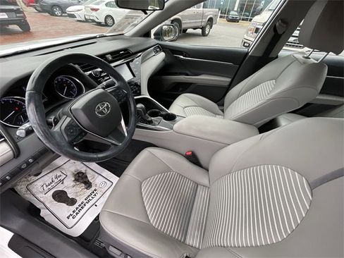 Used 2019 Toyota Camry L image 12