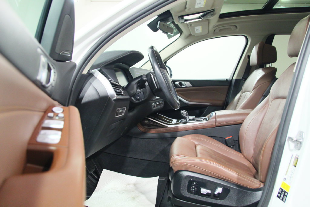 Used 2019 BMW X7 xDrive40i w/ Premium Package AWD/4WD image 5
