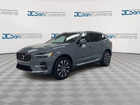 Used 2023 Volvo XC60 B5 Plus FWD image 4