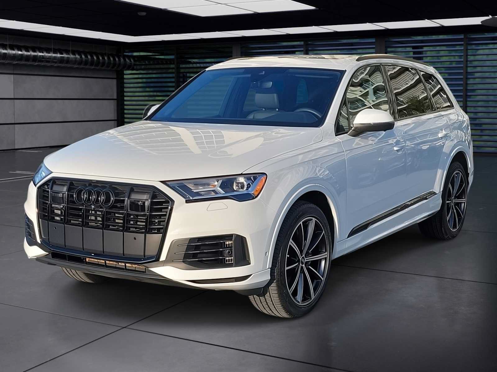 Certified 2023 Audi Q7 3.0T Premium Plus AWD/4WD image 1