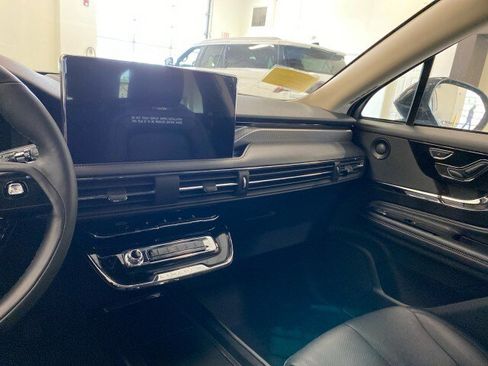 New 2025 Lincoln Corsair Reserve w/ Equipment Group 202A image 34