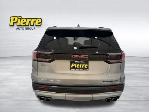 Used 2025 GMC Acadia Elevation image 3