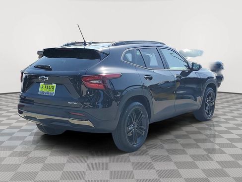 New 2026 Chevrolet Trax ACTIV FWD image 4