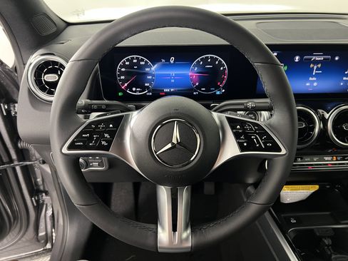 New 2026 Mercedes-Benz GLB 250 4MATIC image 27