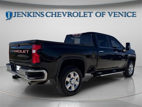 Used 2020 Chevrolet Silverado 2500 LTZ w/ LTZ Premium Package image 5